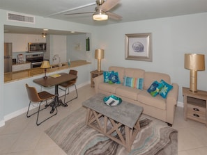 The open floor plan allows you to see the views, watch a little TV or plan your day’s activities. Just sink into the sofa and you will see beauty everywhere you look.
