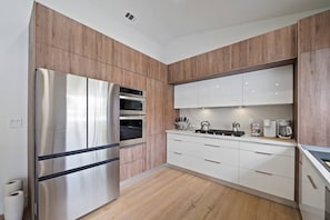 You will quickly forget about your kitchen amenities once you set your sights on our modern cooking appliances.