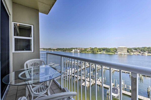 Fort Walton Beach Vacation Rental | 2BR | 2BA | Step-Free Access