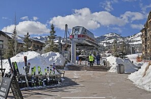 Snow and ski sports