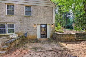 Exterior | Entrance (New Ramp Photos Coming Soon) | Keyless Entry