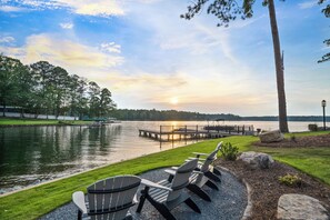 Many Beautiful Lake Settings at Lake Oconee!