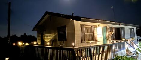 The Stars are brighter in the country at the Hilltop Stargazing House!!