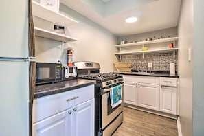 Kitchen | 720 Sq Ft | Pet Friendly w/ Fee | Downtown Location