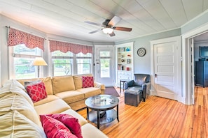 Living Room | Towels & Linens | Window A/C | Smart TV