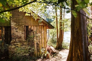 Private pathway to cabin