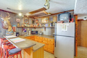 Kitchenette | Drip Coffee Maker | Free WiFi