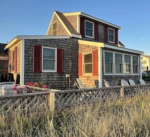 3 Bedroom beach cottage with central air conditioning.  