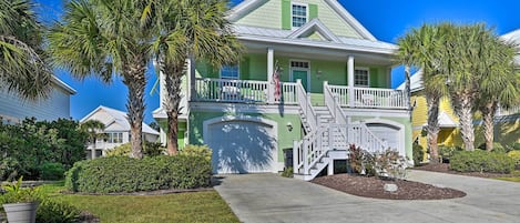 Murrells Inlet Vacation Rental | 5BR | 4.5BA | 2,950 Sq Ft | Stairs Required