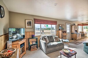 Living Room | Open Floor Plan