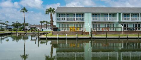 Get Ready to Be Spoiled! - Everything about Coastal Bliss is aesthetically pleasing. From the large, elegant windows to the handsome, high-quality furnishings, this beautiful Condo was designed with you in mind.