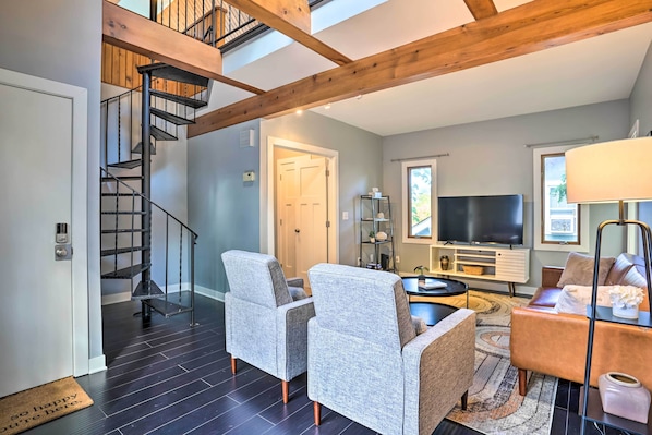 Minneapolis Vacation Rental | 1BR | 1.5BA | 1,076 Sq Ft | Stairs Required