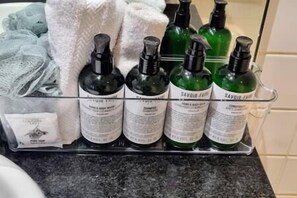 Bathroom amenities