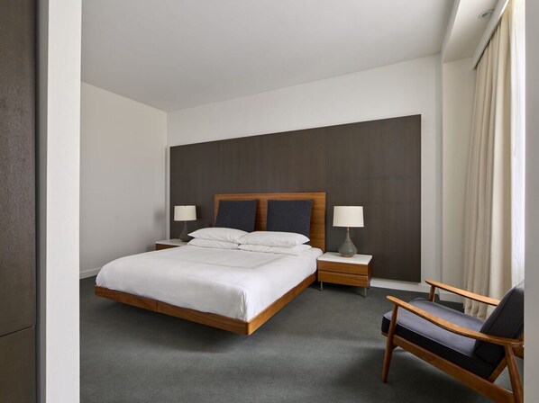 Unit with Queen bed