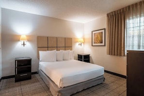 One Bedroom Suite with 1 Queen Bed