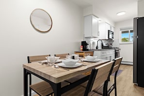 Comfortable Eating Area with Seating for Four