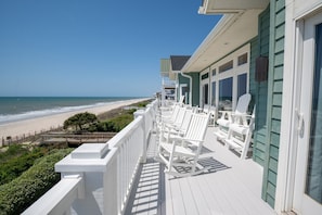 Level 3-Oceanfront Sun Deck