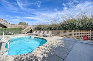 Ground Level-Oceanfront Private Pool