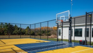 Private, enclosed basketball & tennis court!