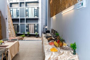 Buffet de pequeno-almoço