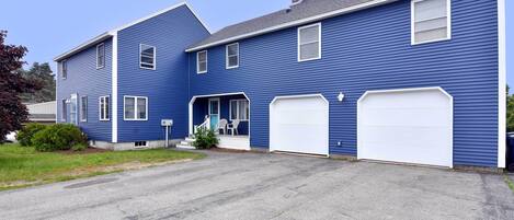 Biddeford Vacation Rental | 6BR | 3BA | 3,228 Sq Ft | Stairs Required for Access