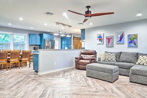 Interior | Open Floor Plan | Free WiFi