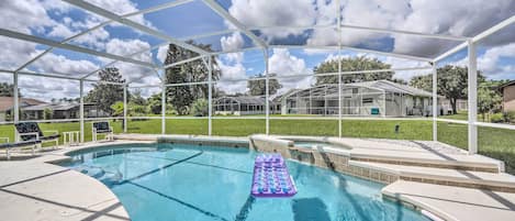 Kissimmee Vacation Rental | 4BR | 2BA | 2,037 Sq Ft | 1 Small Step to Enter