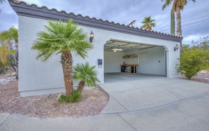 2 car parking garage, remote control opener provided
