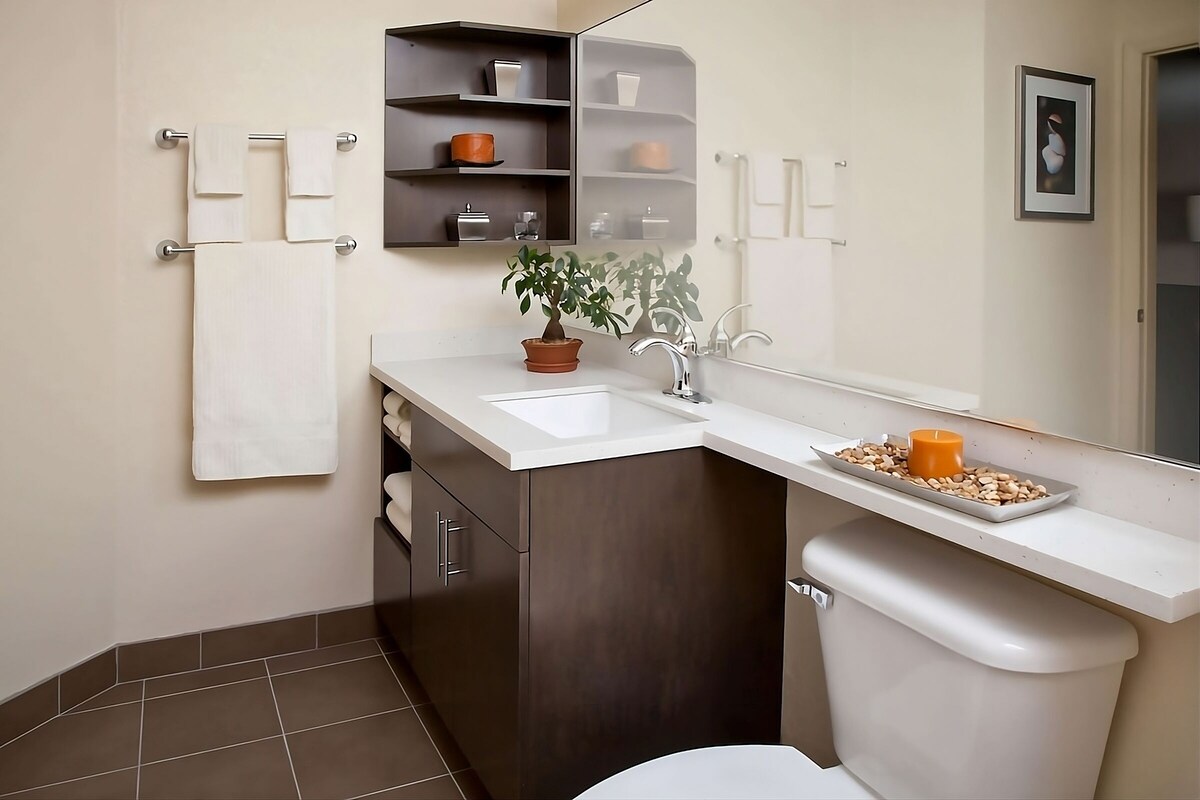 Your Relaxing Getaway Awaits! Family-friendly Room w/ Kitchen, Free Parking