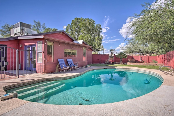 Tucson Vacation Rental | 4BR | 3BA | 2,600 Sq Ft | Step-Free Access