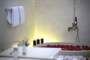 Royal Villa - Bathroom 2