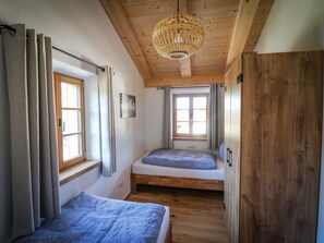 Ferienwohnung Rapunzel OG mit Balkon und 2 Schlafzimmer-2. Schlafzimmer