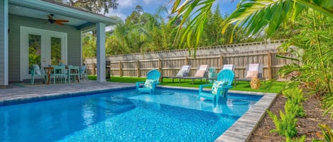 Lunches by the pool