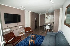 Living, smart TV, wifi, comodo sofa