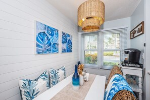 14-web-or-mls-Kitchen Eat-in Area 1