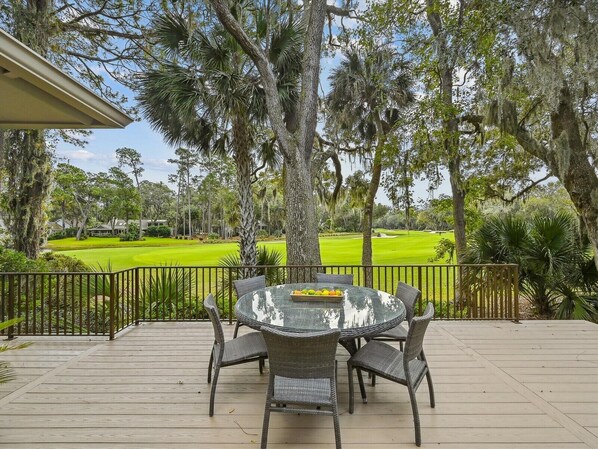 30 Stoney Creek Sits Right on the Heron Point Golf Course in Sea Pines