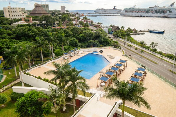 Large pool with ocean view