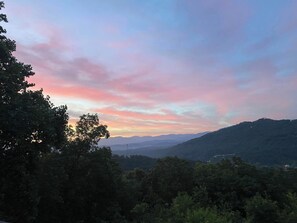 SUMMER SUNRISE VIEW