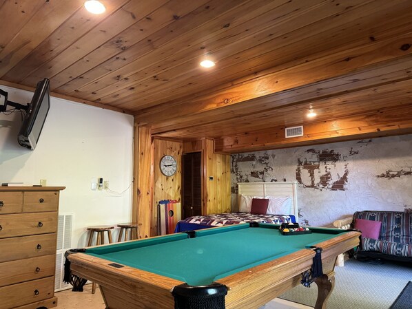 Spielezimmer