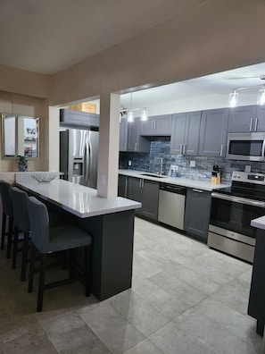 Full Kitchen