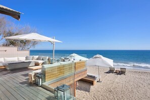 Ideal for small families looking for a beachfront escape.