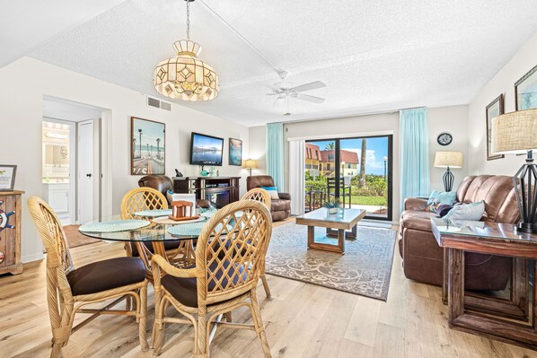 Dining area / living area