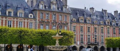 rue tour maubourg