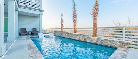 Private Pool View