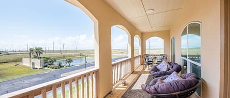 Relaxation on the Balcony