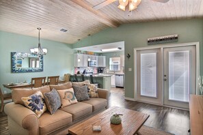 Whether you're watching TV or relaxing, the living room is a great place to be indoors and simply relax, catch up on your TV series and browse the web.
