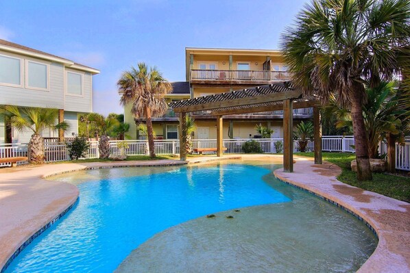 Ocean or Pool? You Decide!