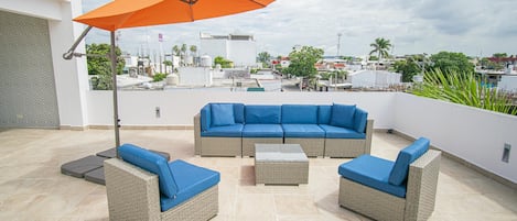 Roof Top Outdoor Lounging Space