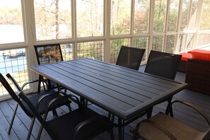 Outdoor table provides additional seating options!
