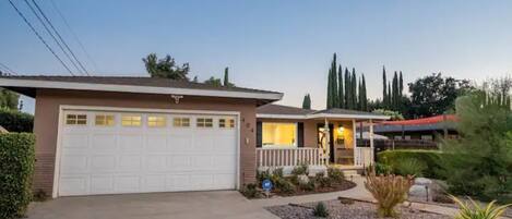 Front yard, garage, and driveway 